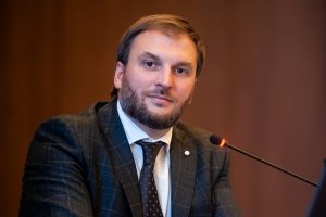 «Укрнафта»: успехи в объятиях «Привата»